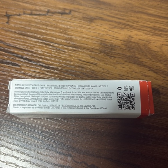 Morphe Good Talk Blotted Matte Lipstick - Bold Red - Picture 4 of 6